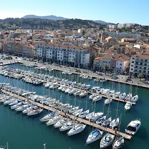 Le Cabanon H24,cosy,port,plage,wifi,netflix Appartement